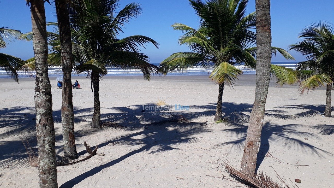 Casa para aluguel de temporada em Praia Grande (Balneário Maracanã)