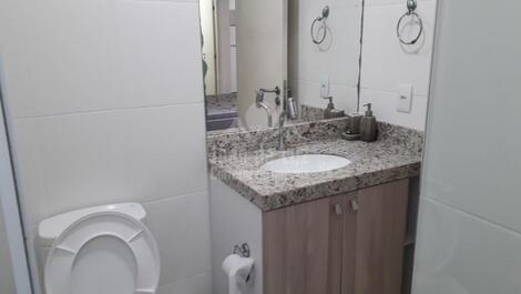 Apartamento em prédio com piscina,praia de Canasvieiras