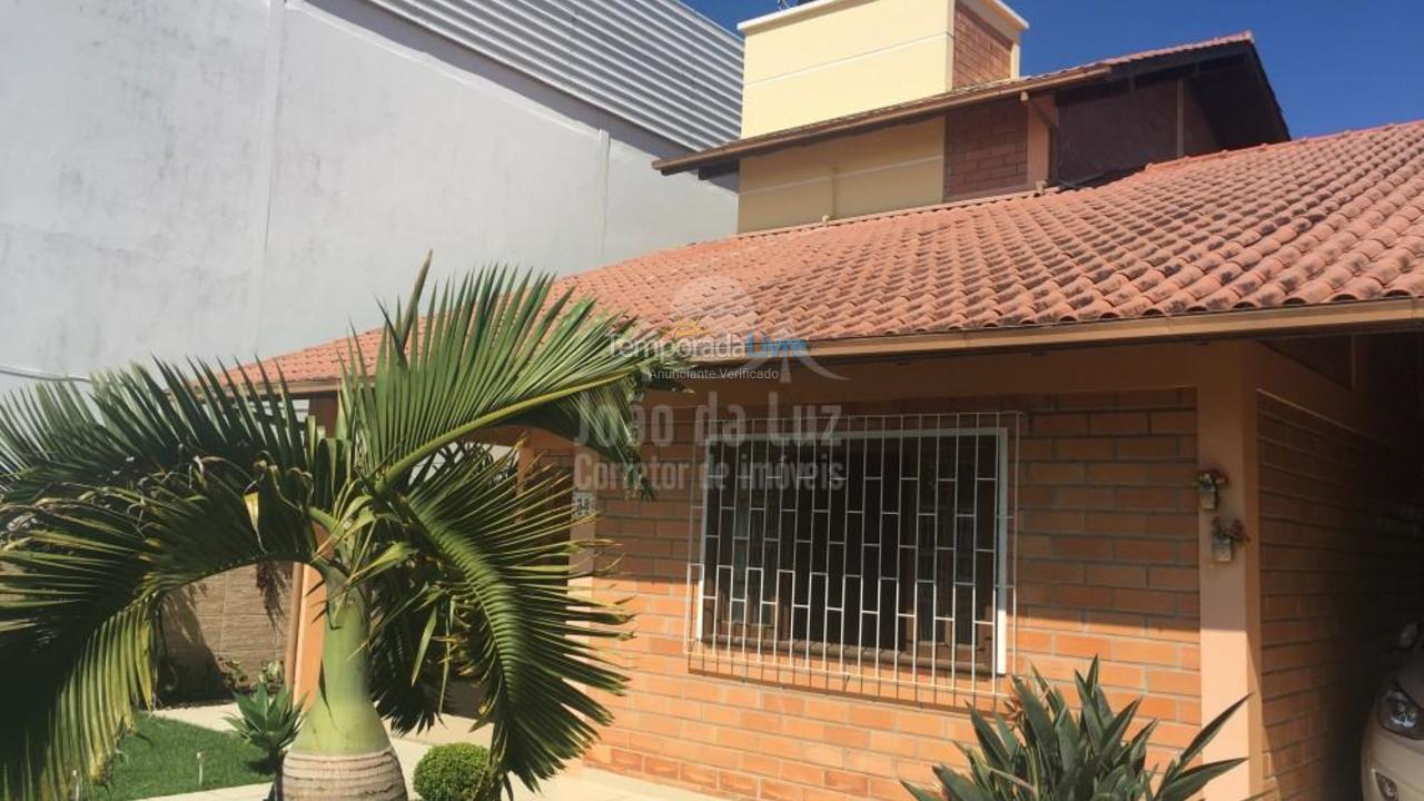 Casa para aluguel de temporada em Florianópolis (Cachoeira do Bom Jesus)