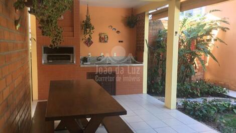 Four bedroom house with pool in Cachoeira do Bom Jesus.