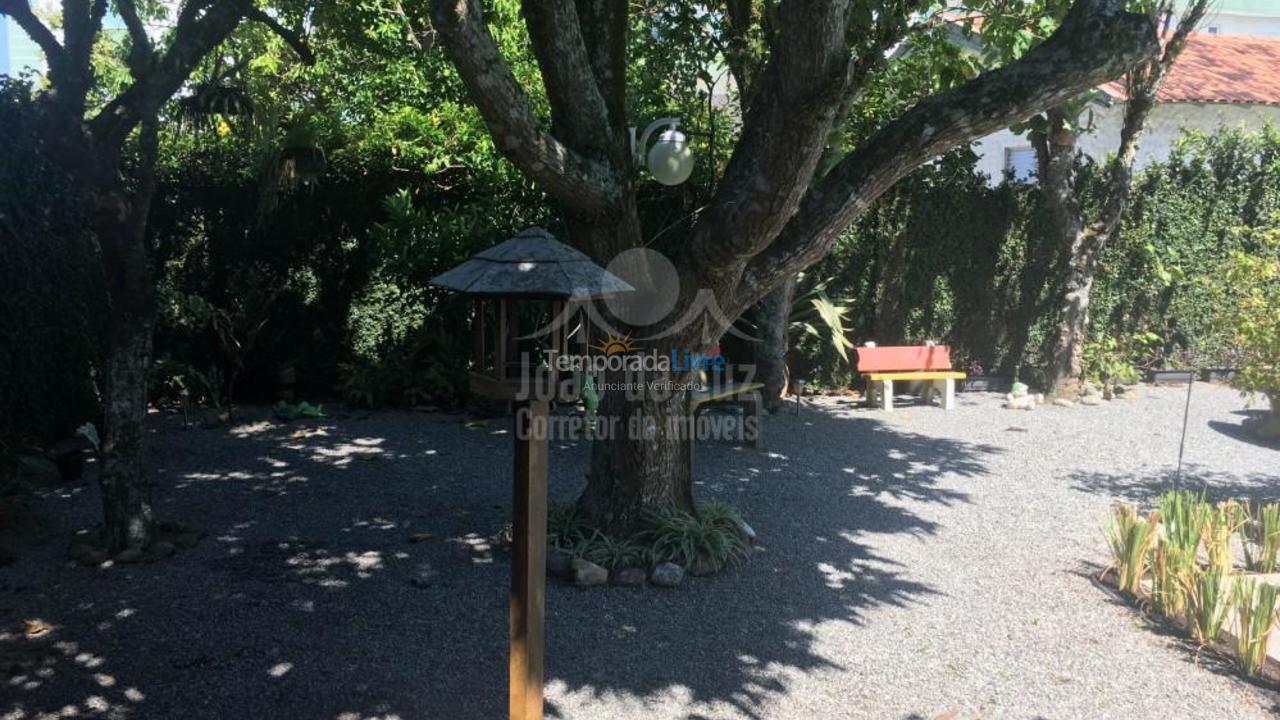 Casa para aluguel de temporada em Florianópolis (Cachoeira do Bom Jesus)