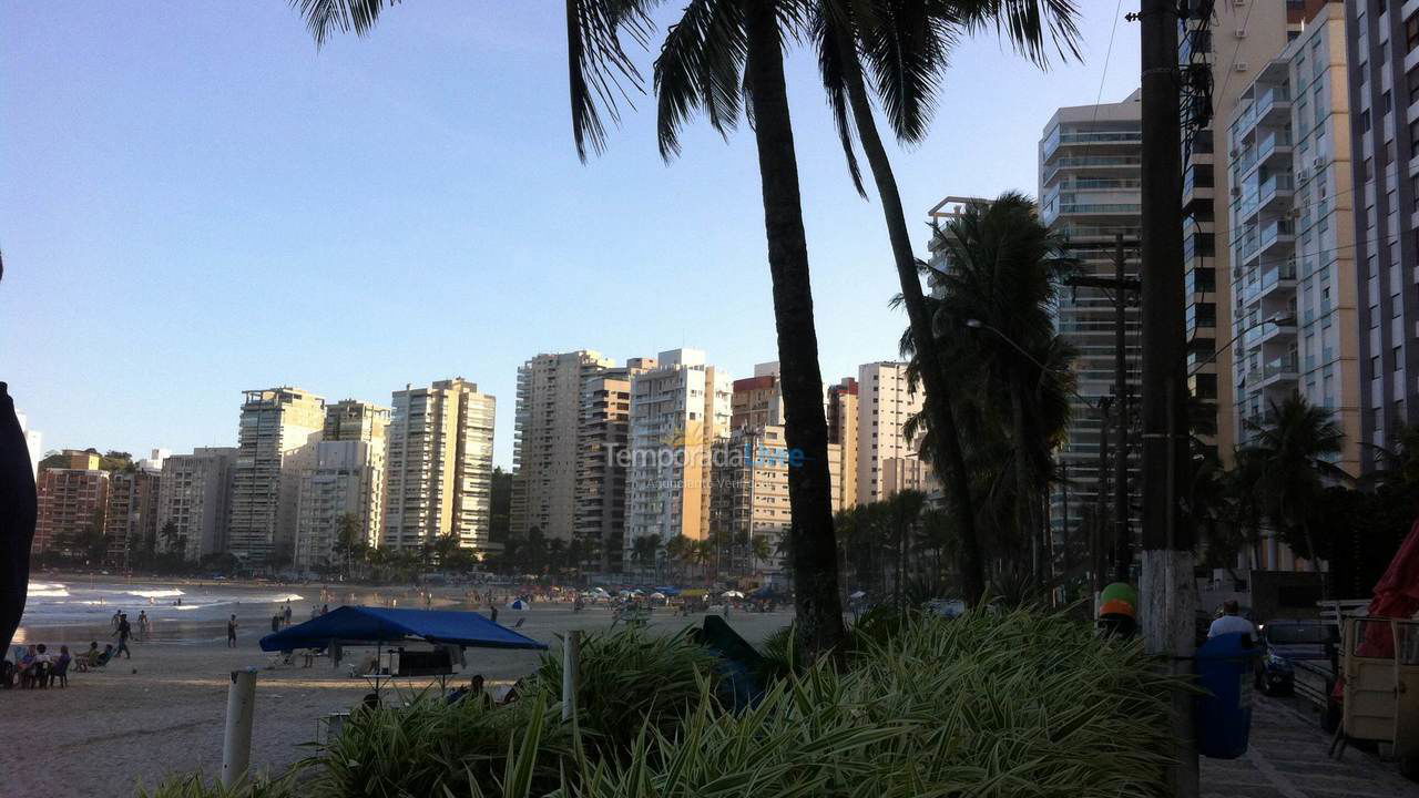 Apartment for vacation rental in Guarujá (Astúrias)