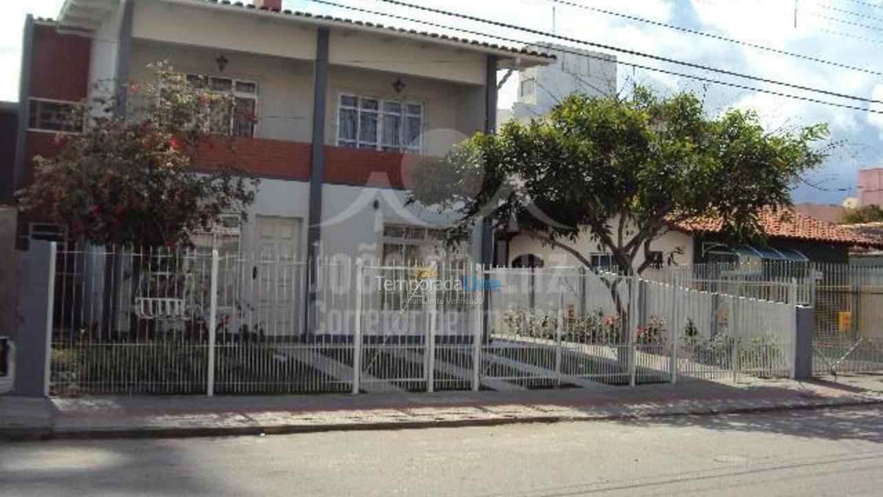 Casa para aluguel de temporada em Florianopolis (Canasvieiras)