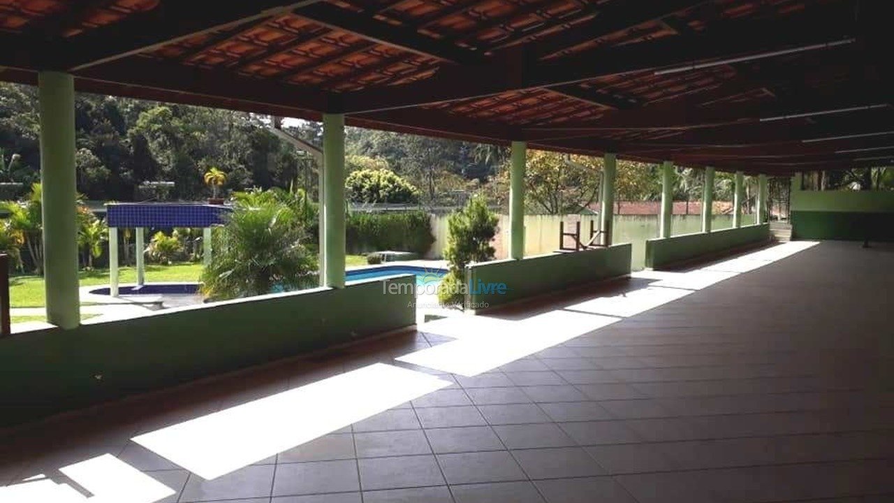 Granja para alquiler de vacaciones em Juquitiba (Jardim das Palmeiras)