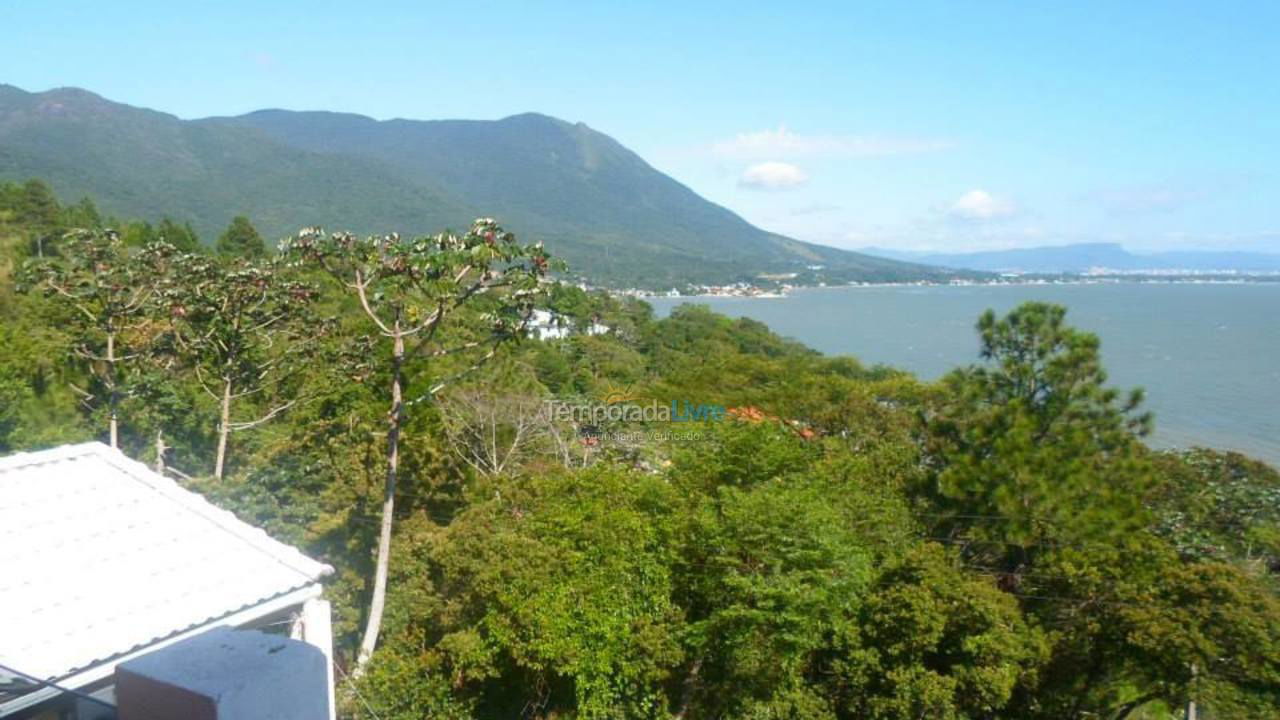 Casa para aluguel de temporada em Palhoça (Praia de Fora)