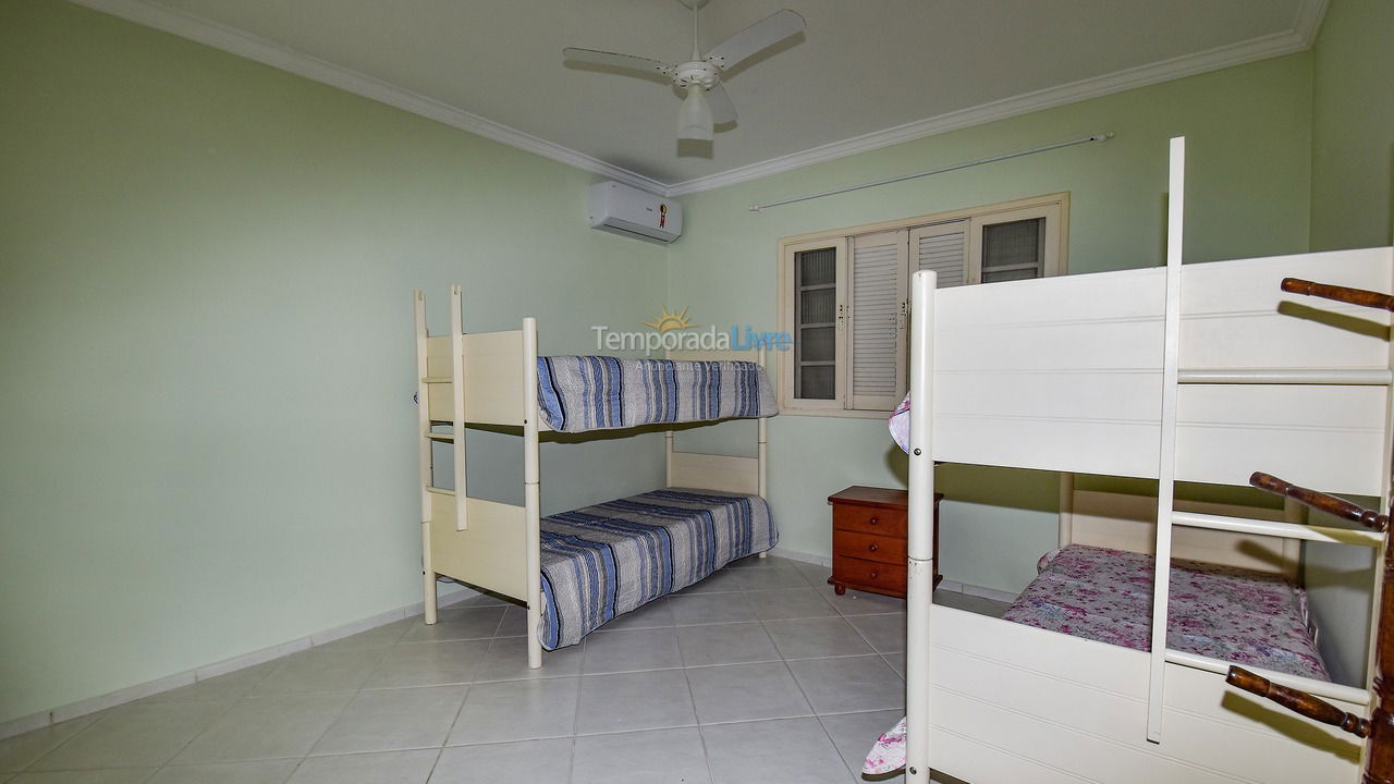 Apartment for vacation rental in Ubatuba (Praia do Tenório)