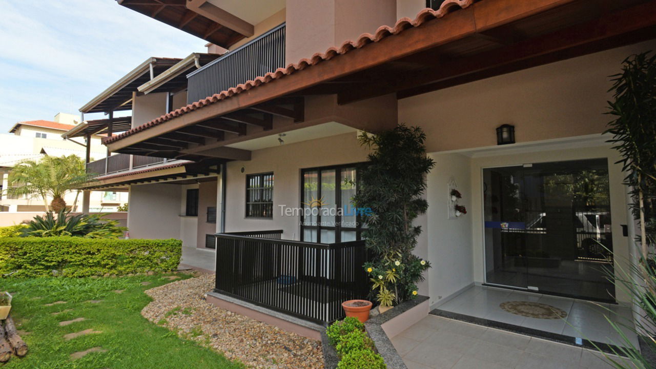 Apartamento para aluguel de temporada em Bombinhas (Praia de Bombinhas)