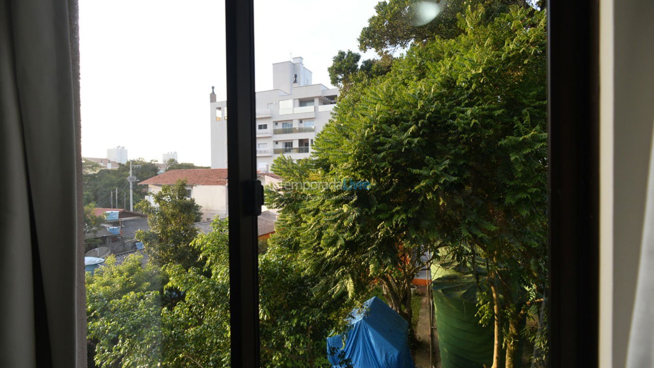 Apartamento para aluguel de temporada em Bombinhas (Praia de Bombinhas)