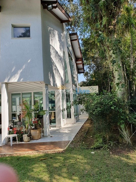 Casa para aluguel de temporada em Bertioga (Riviera de São Lourenço)