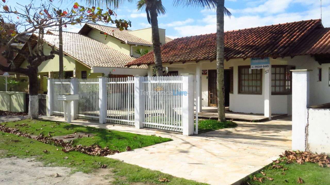 Casa para alquiler de vacaciones em Itapoá (Balneário Uirapuru)
