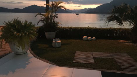 Pé na Areia - Magnificent View 4 meters from the sand - Ubatuba Cove