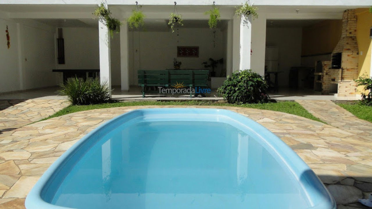 Casa para alquiler de vacaciones em Ubatuba (Enseada)