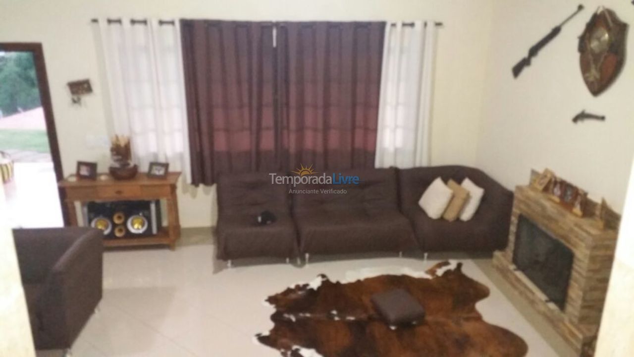 Casa para alquiler de vacaciones em Atibaia (Residencial Pararanga)