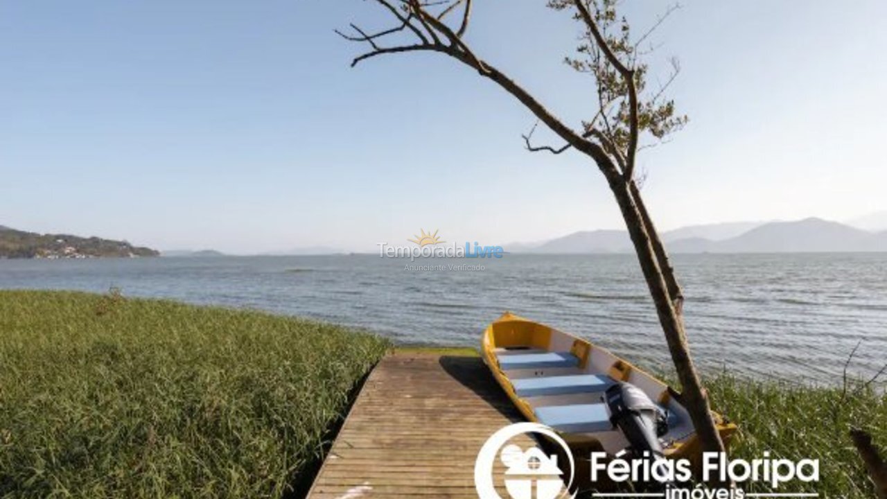 Casa para aluguel de temporada em Florianópolis (Ribeirão da Ilha)