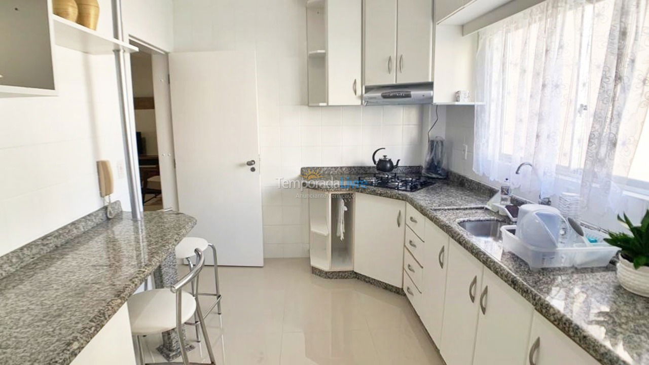 Apartamento para aluguel de temporada em Balneário Camboriú (Praia Central)