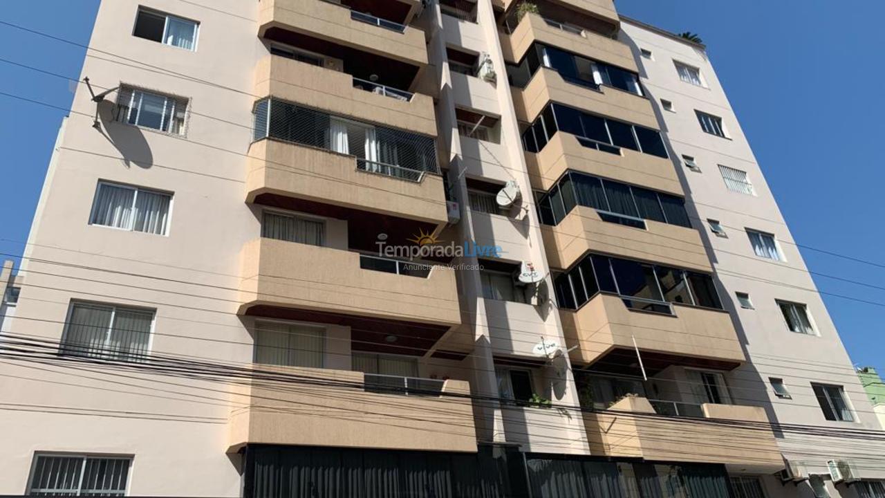 Apartamento para aluguel de temporada em Balneário Camboriú (Praia Central)