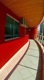 APARTMENT HALF BEACH ITAPEMA SC
