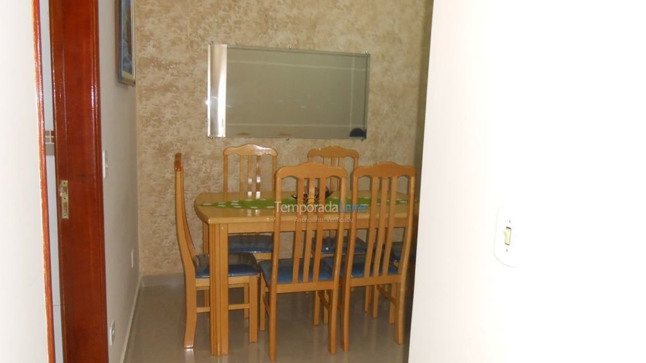 Apartamento para alquiler de vacaciones em Mongaguá (Centro)