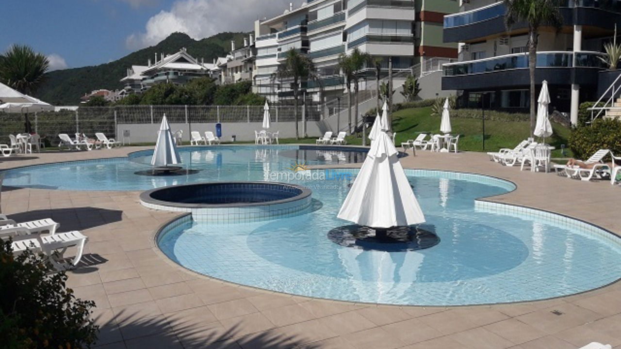 Apartamento para aluguel de temporada em Florianópolis (Praia Brava)