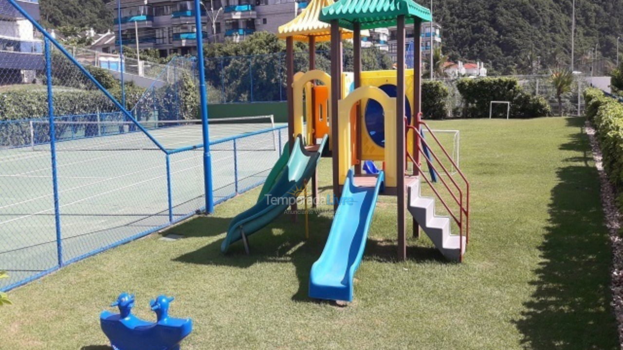 Apartamento para aluguel de temporada em Florianópolis (Praia Brava)