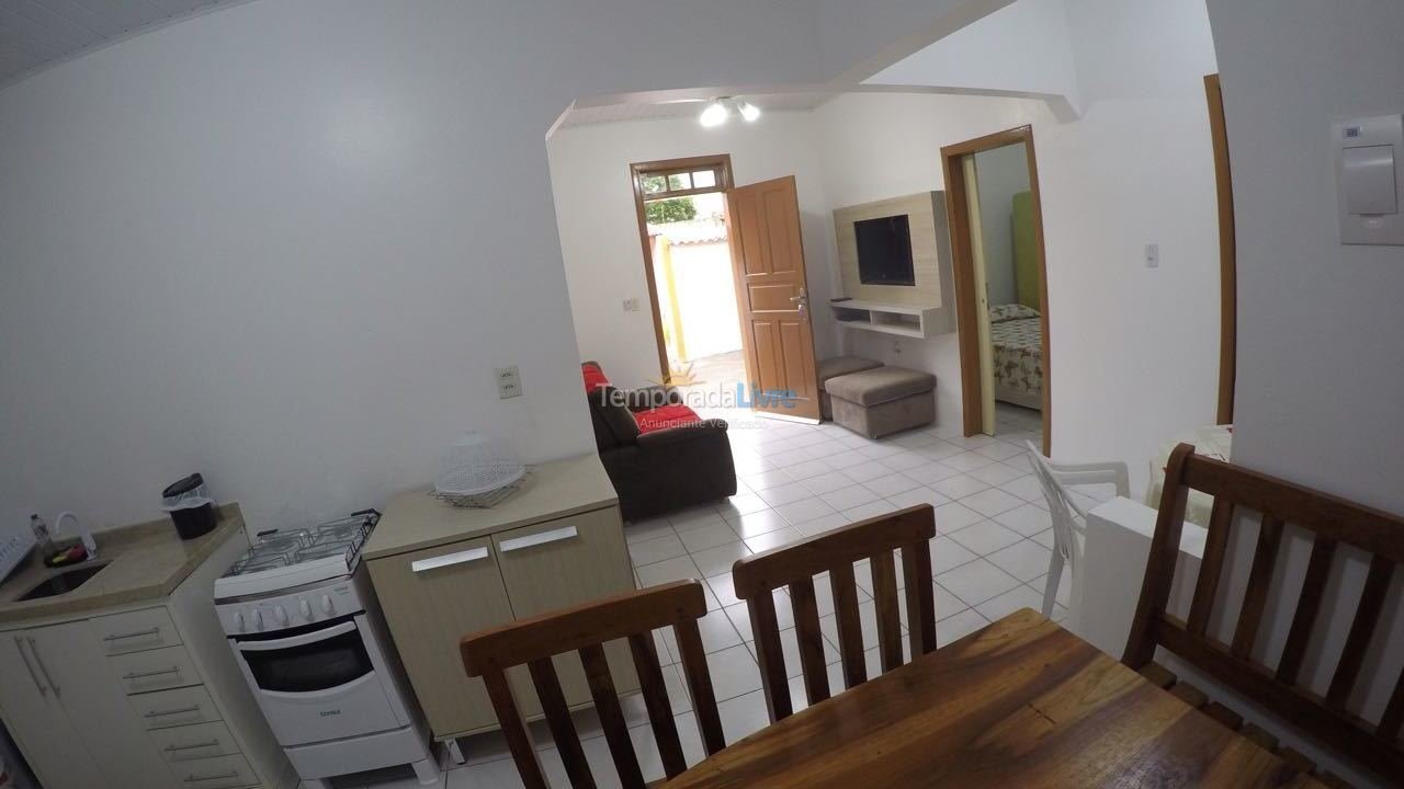 Casa para aluguel de temporada em Imbituba (Praia da Vila)