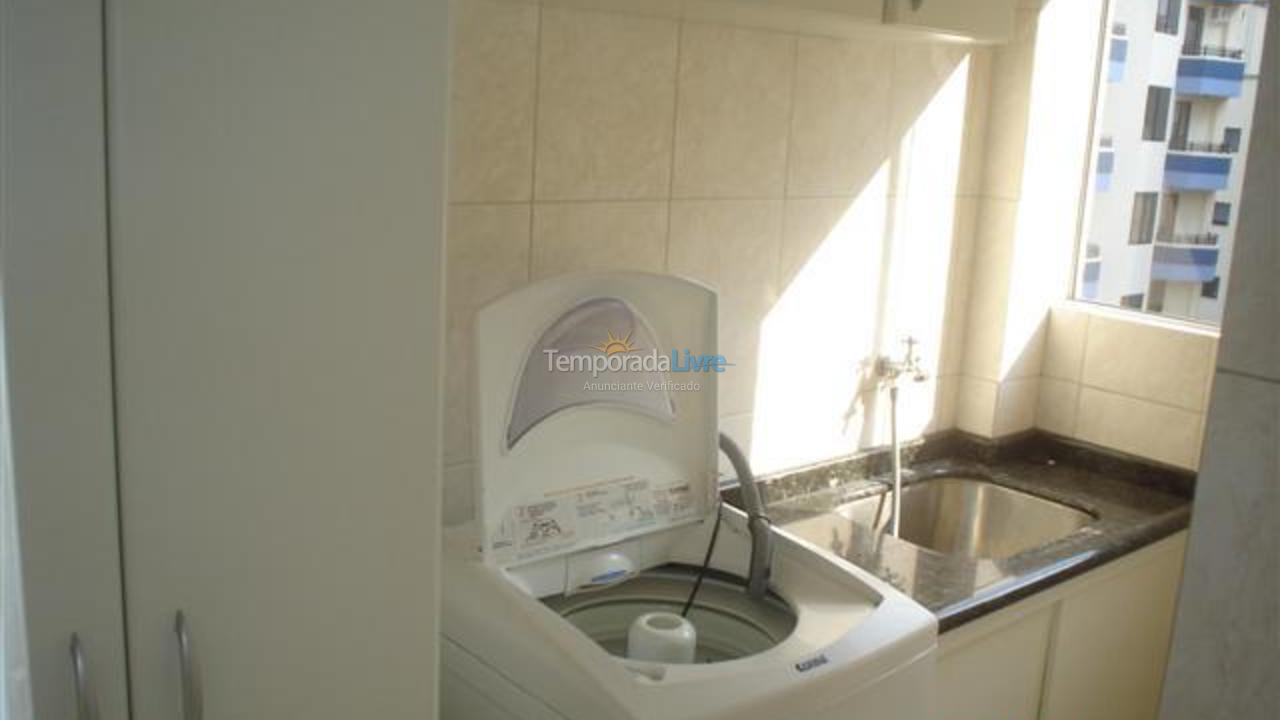Apartamento para aluguel de temporada em Itapema (Meia Praia)
