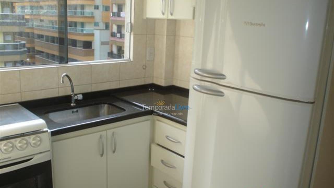 Apartamento para aluguel de temporada em Itapema (Meia Praia)