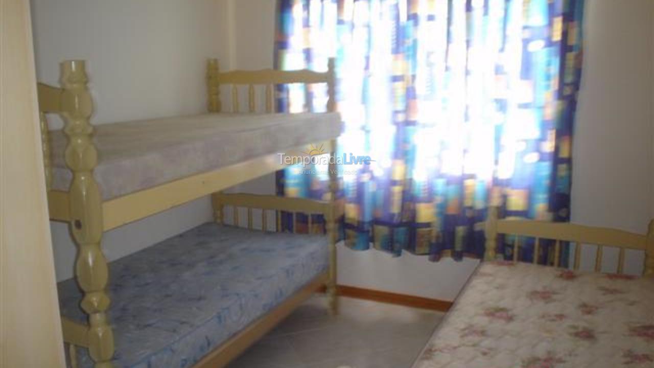 Apartamento para aluguel de temporada em Itapema (Meia Praia)