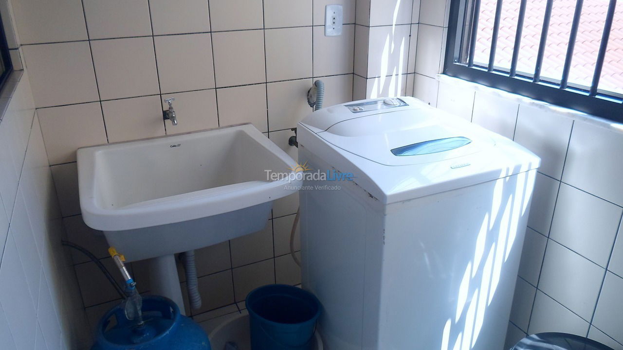 Apartamento para aluguel de temporada em Itapema (Meia Praia)