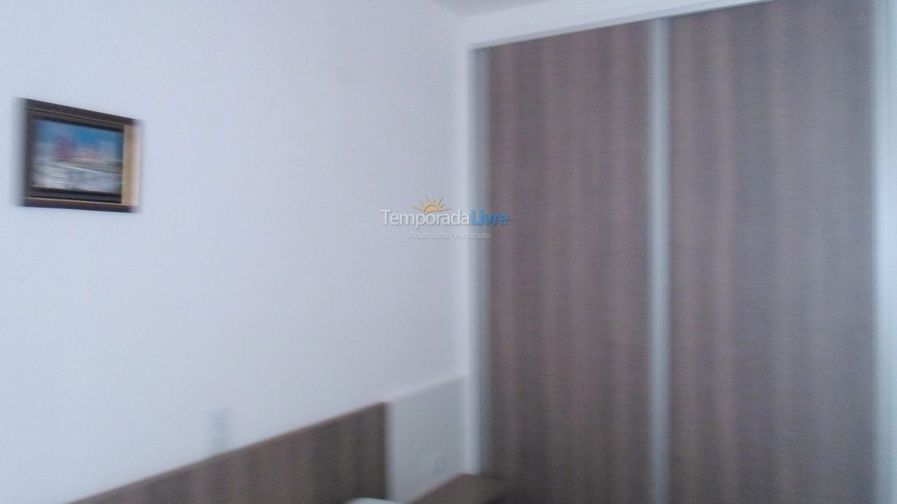 Apartamento para aluguel de temporada em Itapema (Meia Praia)