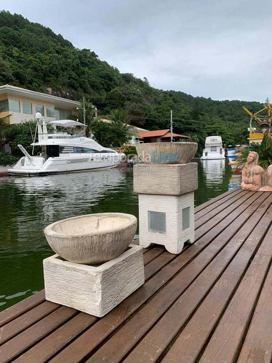 Casa para aluguel de temporada em Florianópolis (Barra da Lagoa)