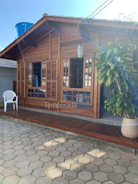 Casa para aluguel de temporada em Florianópolis (Barra da Lagoa)