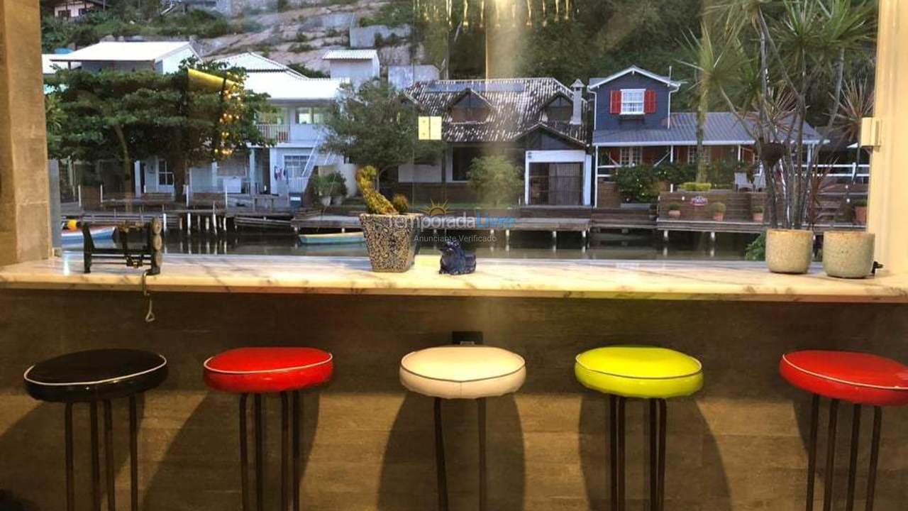 Casa para aluguel de temporada em Florianópolis (Barra da Lagoa)