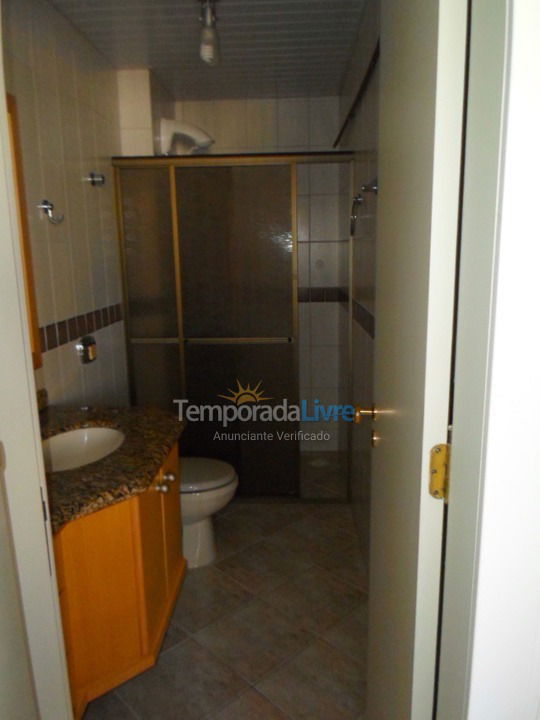 Apartamento para aluguel de temporada em Itapema (Meia Praia)