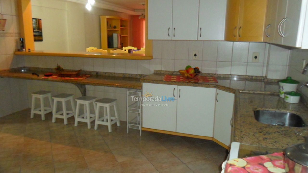 Apartment for vacation rental in Itapema (Meia Praia)