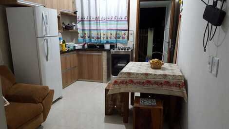 Kitinet com 1 Dormitório + TV a Cabo + Cozinha Completa + 1 Vaga