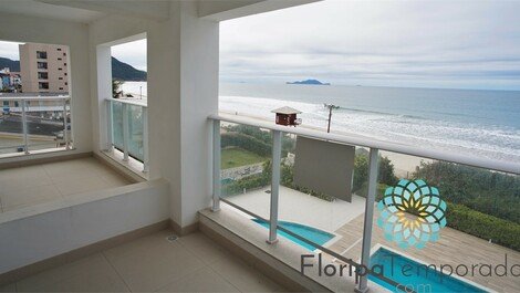 High standard, sea front with 2 suites!