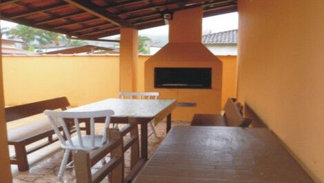 Confortavel casa 3 dorm Praia Enseada