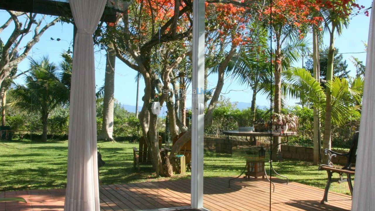 Casa para aluguel de temporada em Florianópolis (Cachoeira do Bom Jesus)