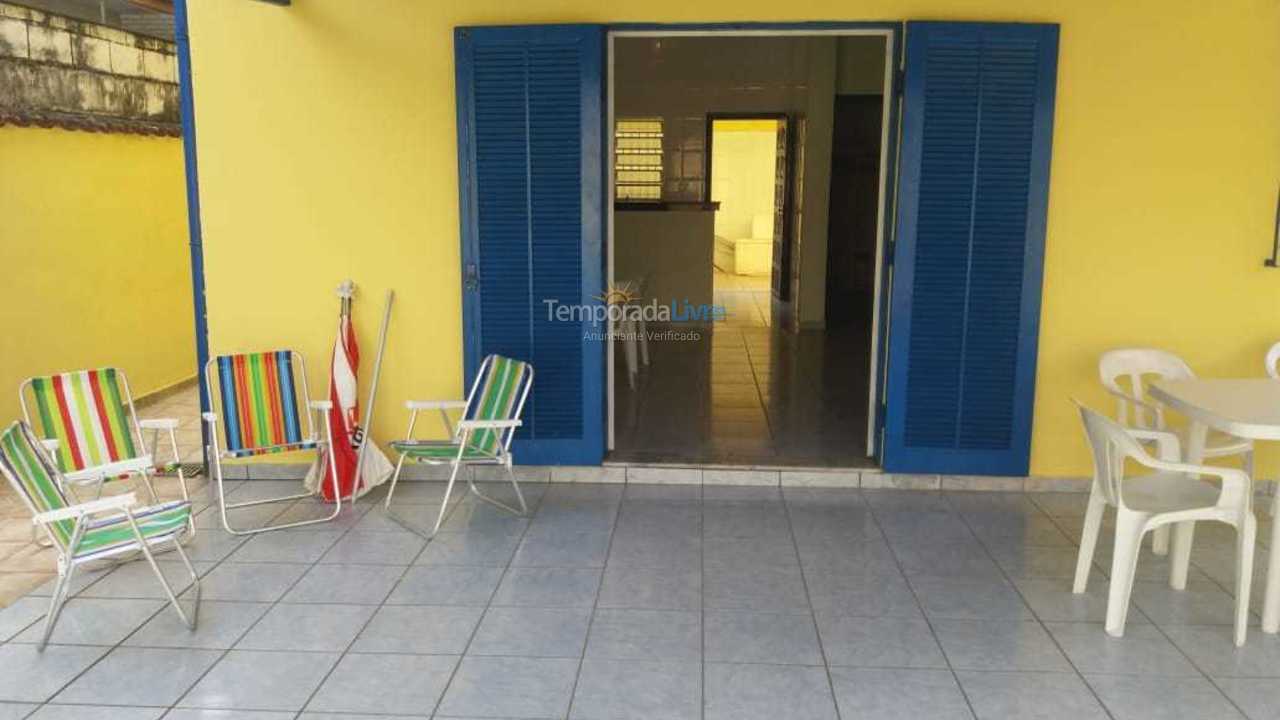 Casa para aluguel de temporada em Praia Grande (Solemar)