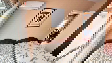 Ed. Márcia: 2 rooms quadra mar in Balneário Camboriú