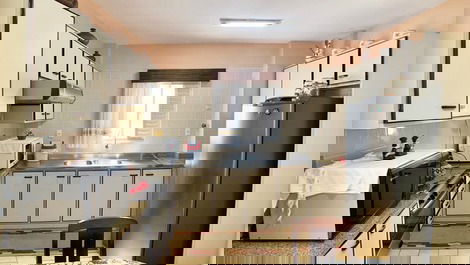 Ed. Márcia: 2 rooms quadra mar in Balneário Camboriú