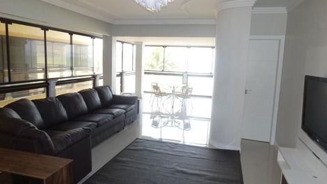 HERMOSO APARTAMENTO 4 SUITES FRENTE AL MAR