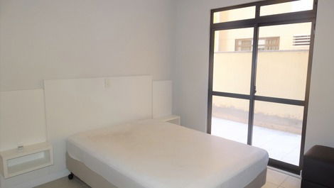 LINDO APARTAMENTO 4 SUÍTES FRENTE AO MAR