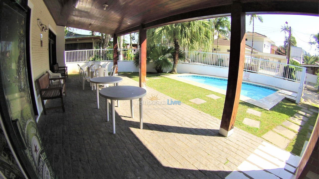 Casa para aluguel de temporada em Ubatuba (Praia do Tenório)