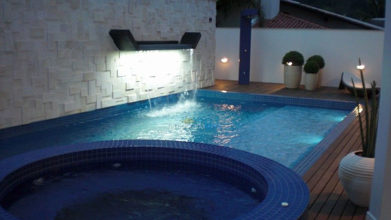 House for vacation rental in Florianopolis (Jurerê Internacional)