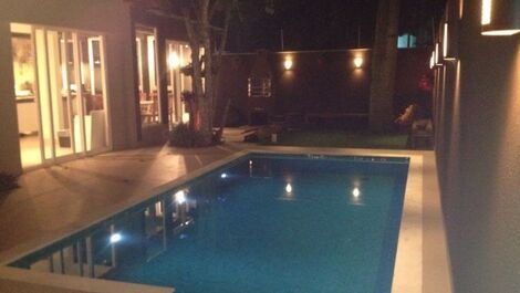Juquehy - Beautiful Townhouse, 3 suites, Private Pool in Cond. Closed
