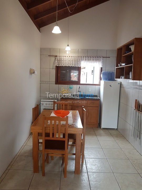 Apartamento para alquiler de vacaciones em Garopaba (Centro)