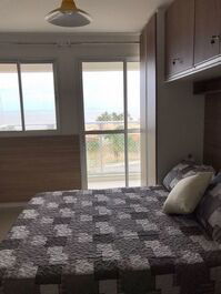 Apartamento completo de frente para o mar