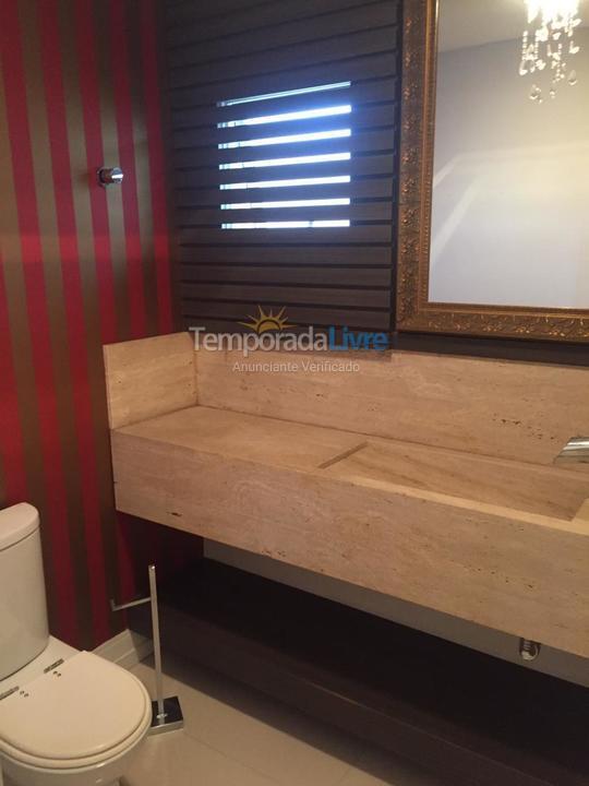 Casa para aluguel de temporada em Balneário Camboriú (Centro)